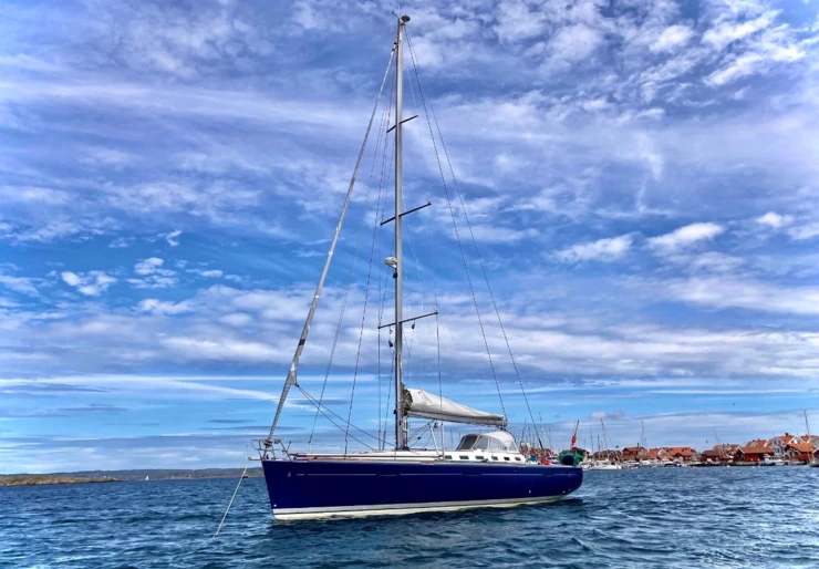 First 47.7 Hjellestad Marina | Blue Dawn