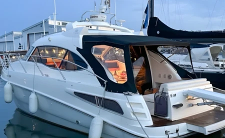 Sealine C390