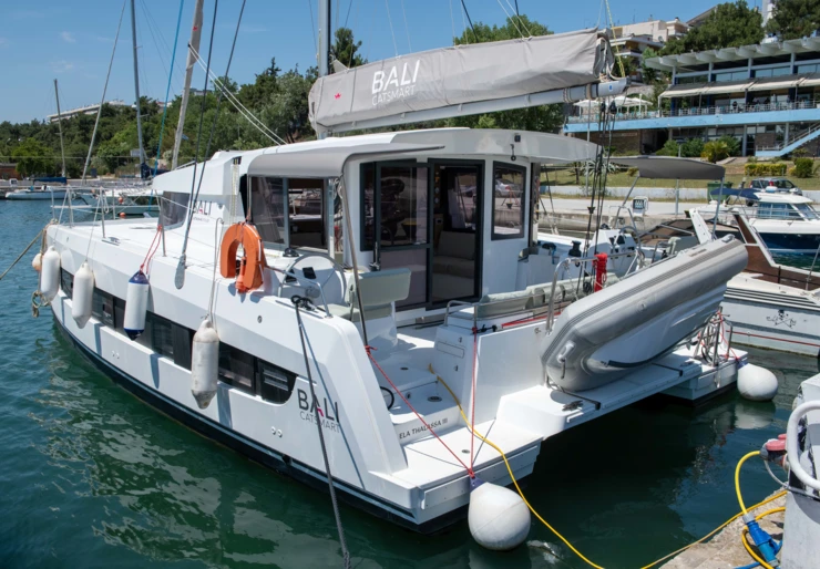 Bali Catsmart Port de Lefkas | Ela Thalassa III