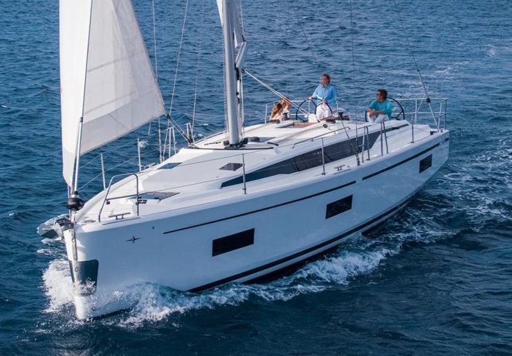 Bavaria 42 Cruiser Castellammare di Stabia | Olivia