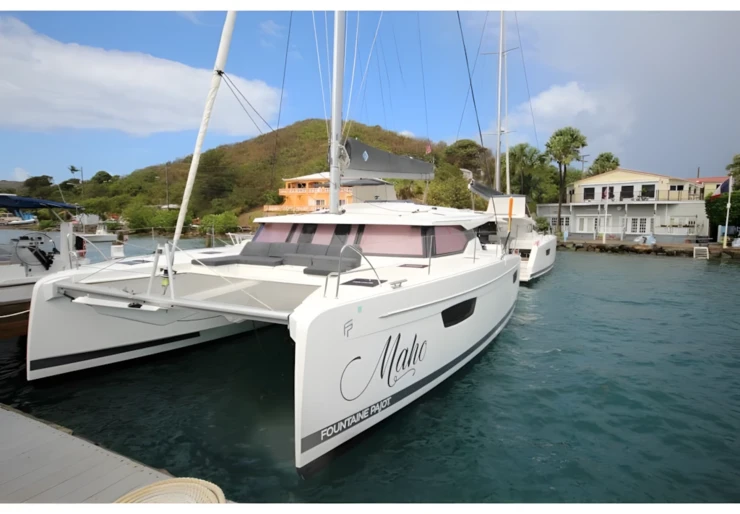 Astrea 42 Road Town | Maho