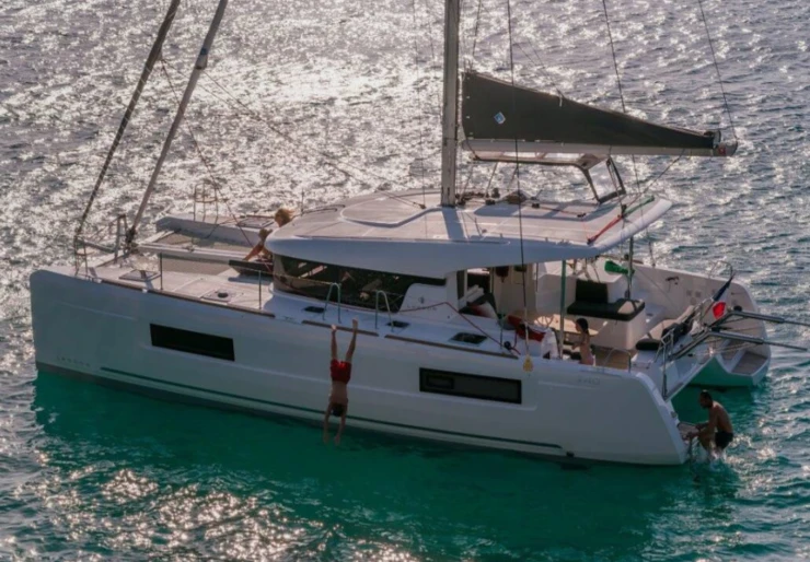 Lagoon 40 Hafen von Lefkada | Mary Grace