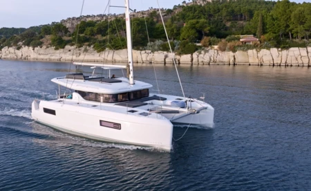 Lagoon 43