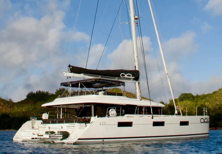 Lagoon 620 Eden Island Marina | Reverie Infinie
