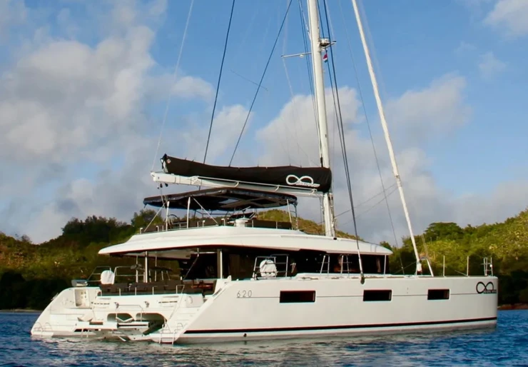 Lagoon 620 Eden Island Marina | Reverie Infinie