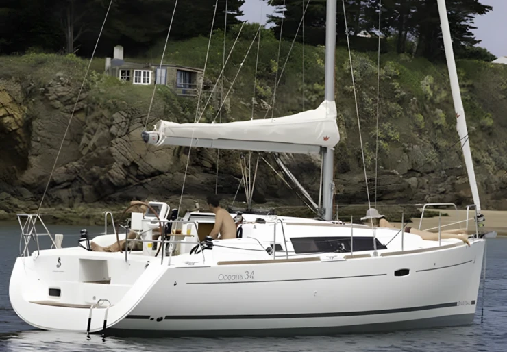 Oceanis 34 Nea Peramos dans le Golfe Saronique | Marilou