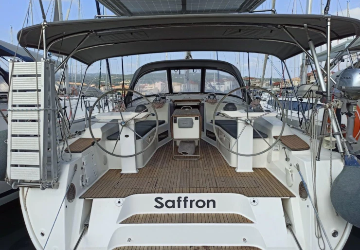 Bavaria 45 Cruiser Lefkas harbour | Saffron