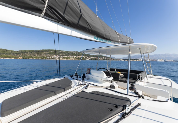 Lagoon 51 Zapadna Obala | REALITY