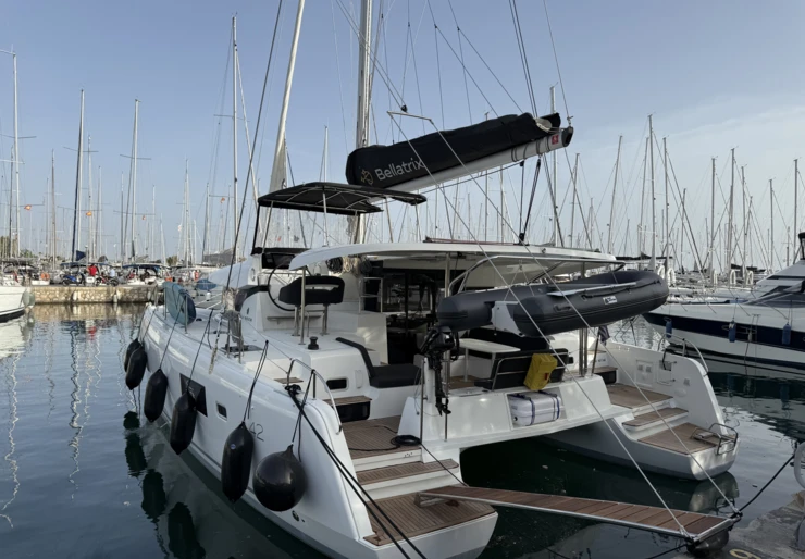 Lagoon 42 Alimos Kalamaki | Bellatrix (A/C,Electric Heads)