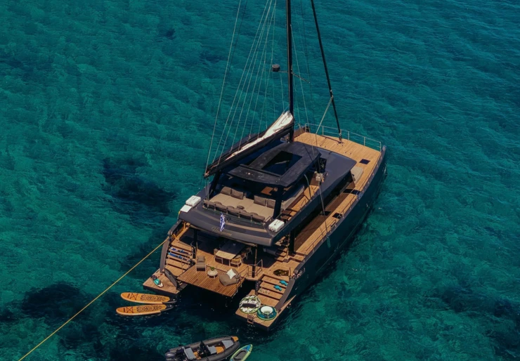 Moon yacht 65 Lefkas harbour | Honeymoon