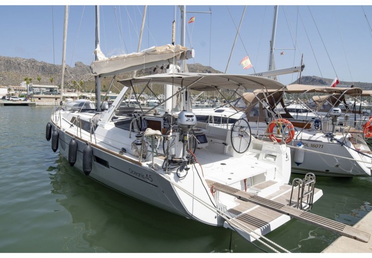 Oceanis 45 Puerto Pollensa | AVALON