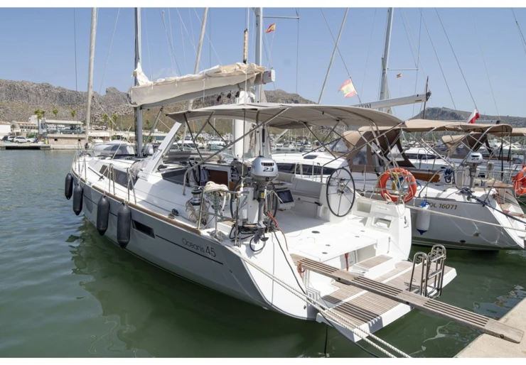 Oceanis 45 Puerto Pollensa | AVALON