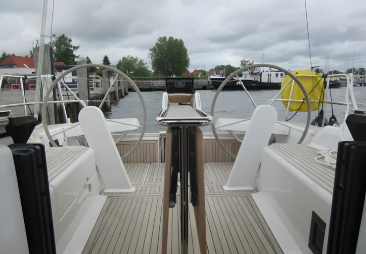 Hanse 388 Saltsjö Pir Marina - Saltsjöbaden | FIFTEEN