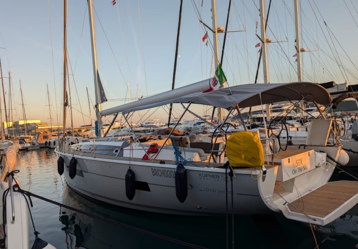 D&D Kufner 54 Exclusive Port de Salerne | Six on the Sea