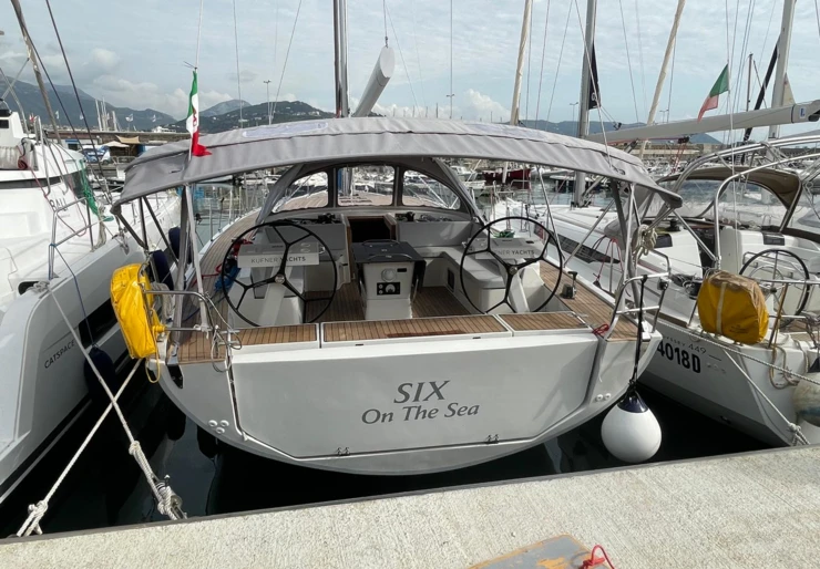 D&D Kufner 54 Exclusive Hafen von Salerno | Six on the Sea