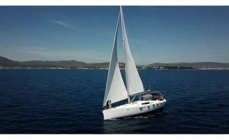 Oceanis 54