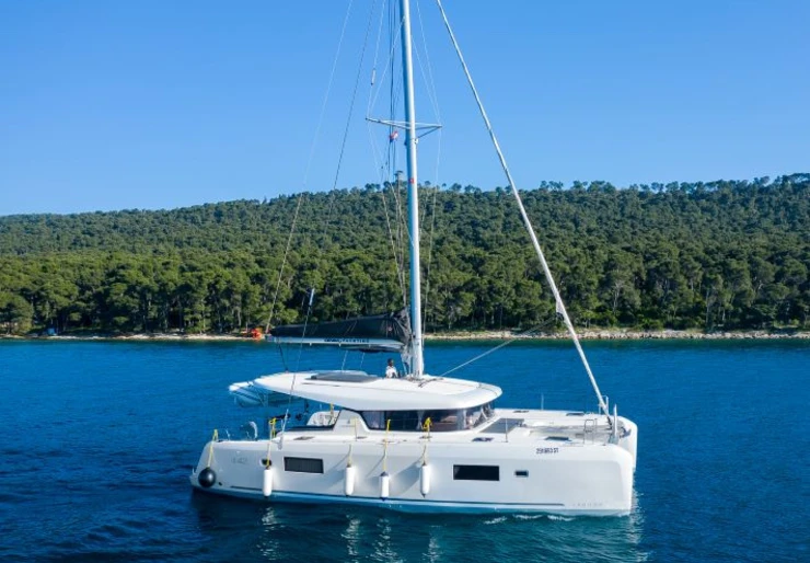 Lagoon 42 Marina Kastela | OLYNTHA