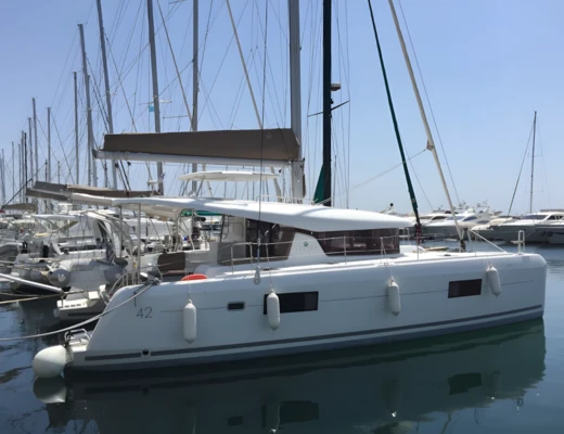 Lagoon 42