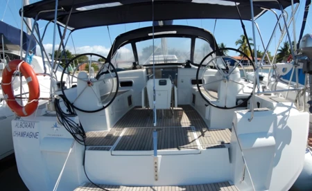 Sun Odyssey 519