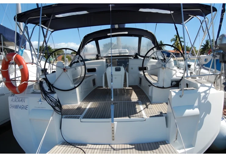 Sun Odyssey 519 La Lonja Marina | Alboran Champagne (Mallorca)