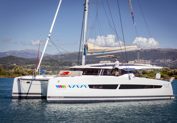 Aura 51 Lefkas harbour | Gentle Giant