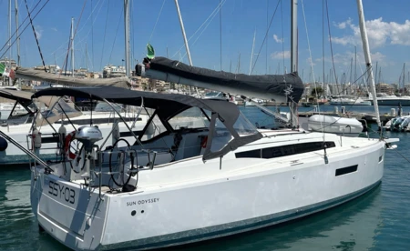 Sun Odyssey 380