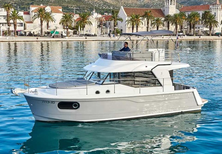 Swift Trawler 30 ACI Marina | Odysseus