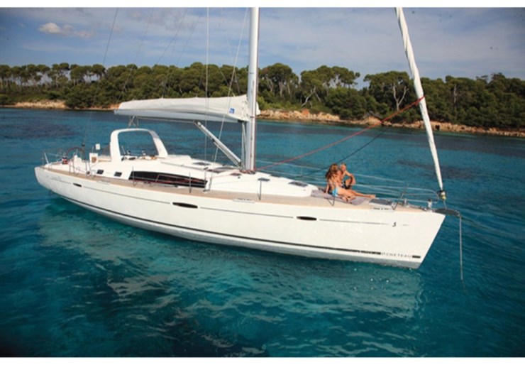 Oceanis 50 Family Lefkas harbour | Vanessa M