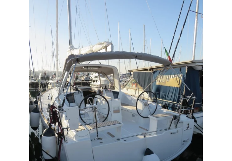 Oceanis 38.1 Procida | Lina