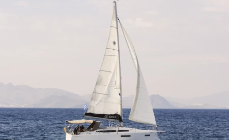 Sun Odyssey 380