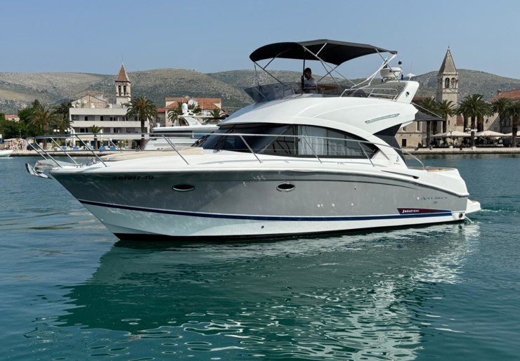 Antares 36 ACI Marina | Antares 36