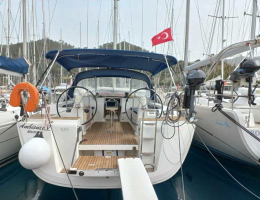 Dufour 445