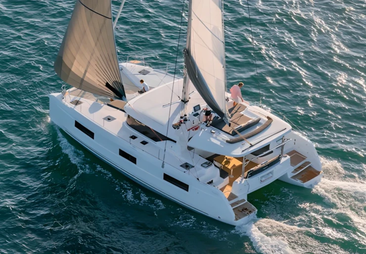 Lagoon 46 Port de Lefkas | PEACHES