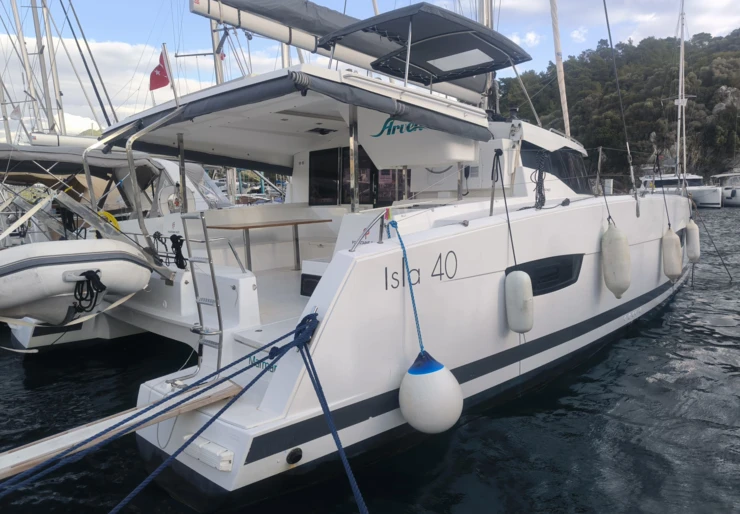 Isla 40 Adakoy Marina | Arven