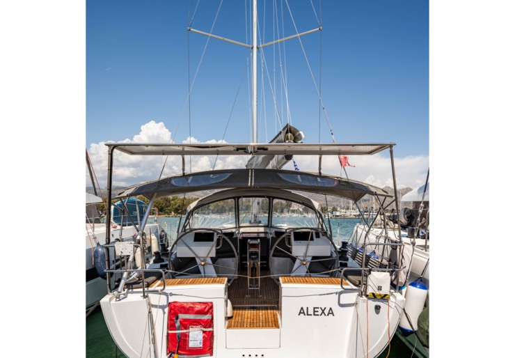Hanse 455 Lefkas harbour | Alexa