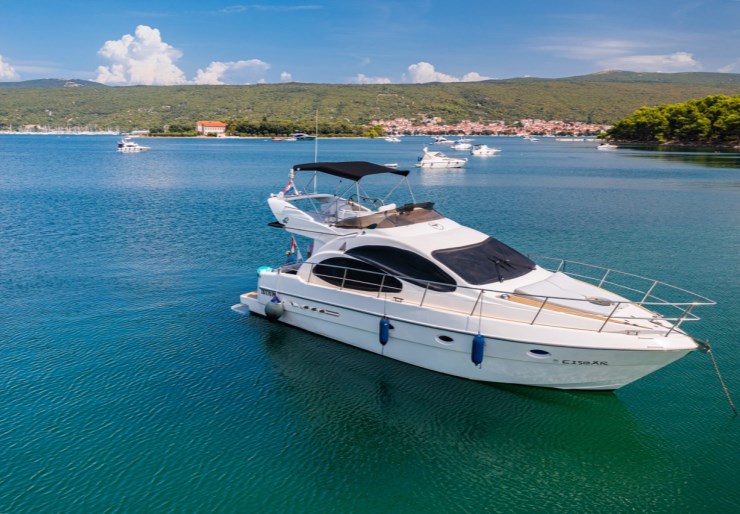Azimut 42 Marina Punat | Eisbär