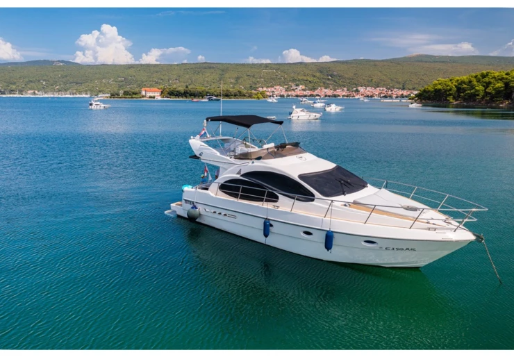 Azimut 42 Marina Punat | Eisbär