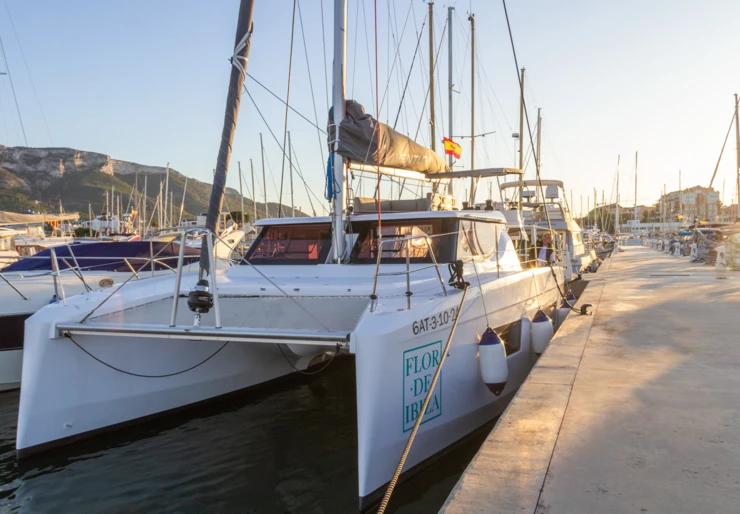 Aventura 37 Denia - Marina El Portet | Flor de Ibiza