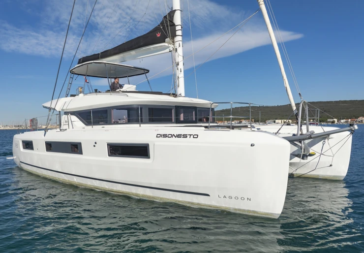 Lagoon 51 Marina Dalmacija | DISONESTO