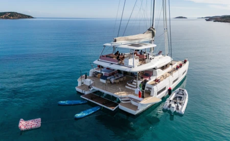 Lagoon 60