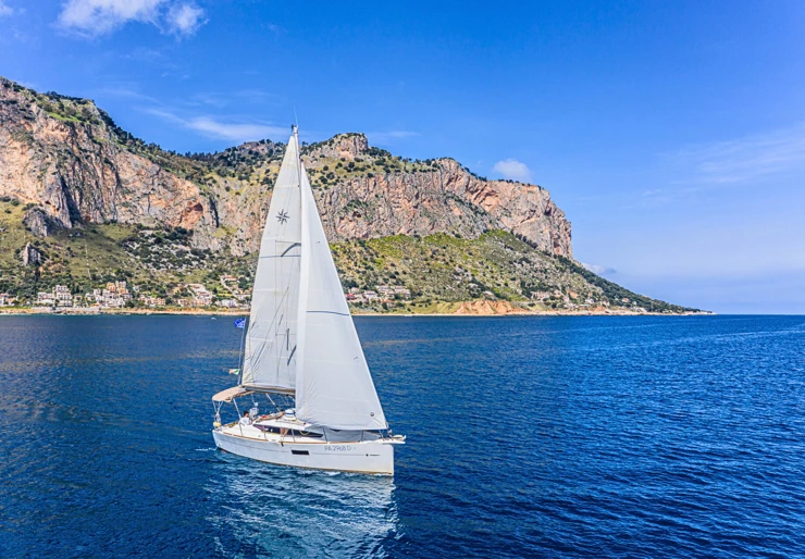 Sun Odyssey 319 La Cala | Hija del Viento