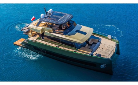 Moon Yacht 60