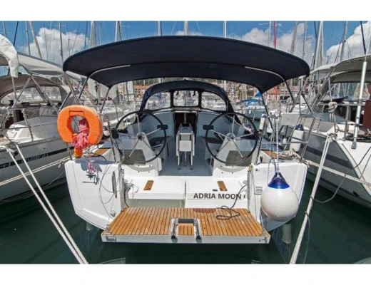 Sun Odyssey 349