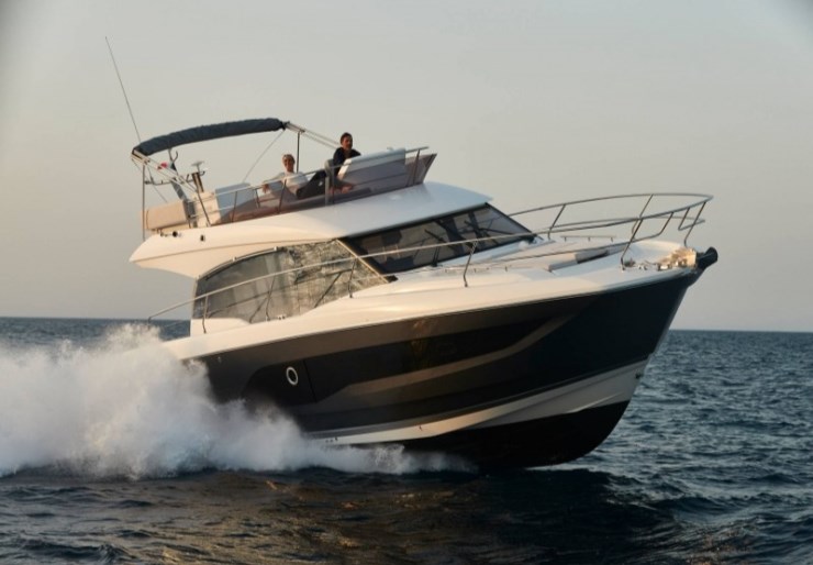Prestige 420 Fly ACI Marina | MARTIN