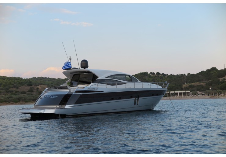 Pershing 64 Alimos Kalamaki | AQUAZOE