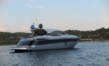 Pershing 64