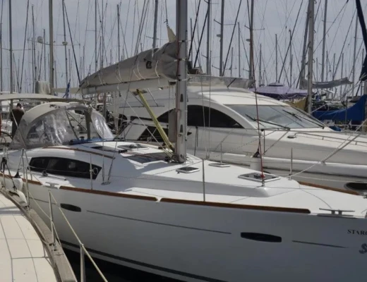 Oceanis 43