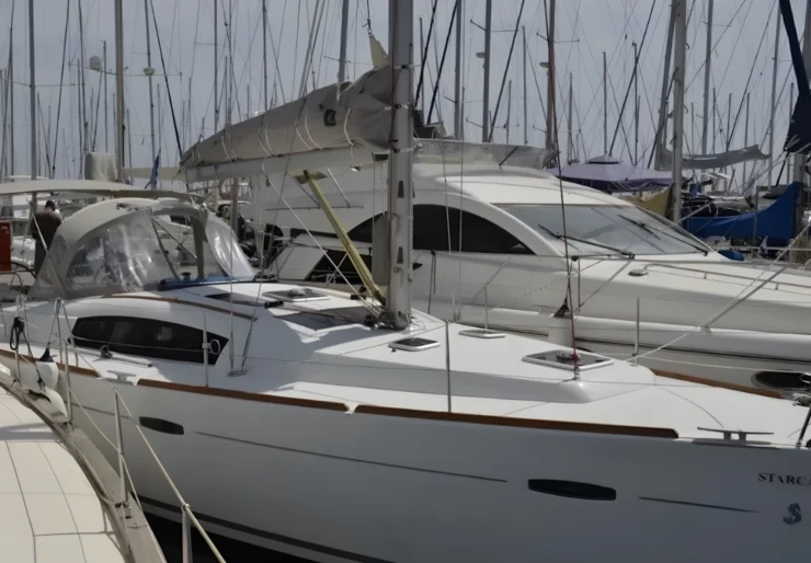 Oceanis 43 Miraggio Marina | Starcat