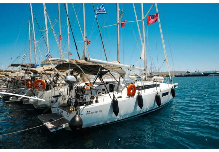 Sun Odyssey 350 Lavrion - port principal | NorthWind 35