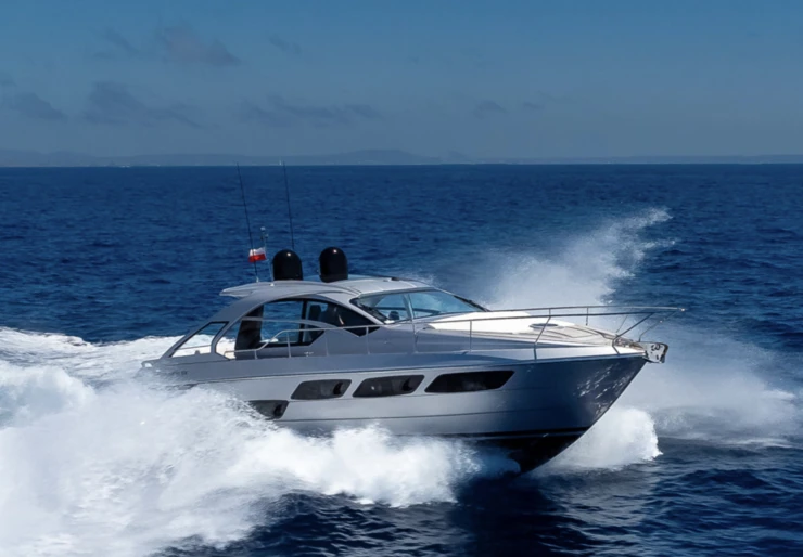 Pershing 5X Marina Naviera Balear | Polar